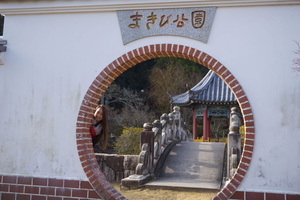 円窓と六角亭