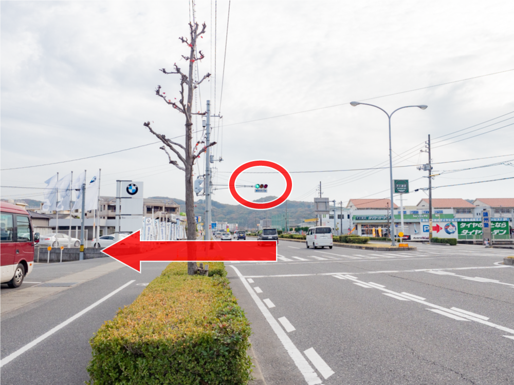中村さんちのうまいもの工房への行き方：大高街道の甲羅本店前を左折