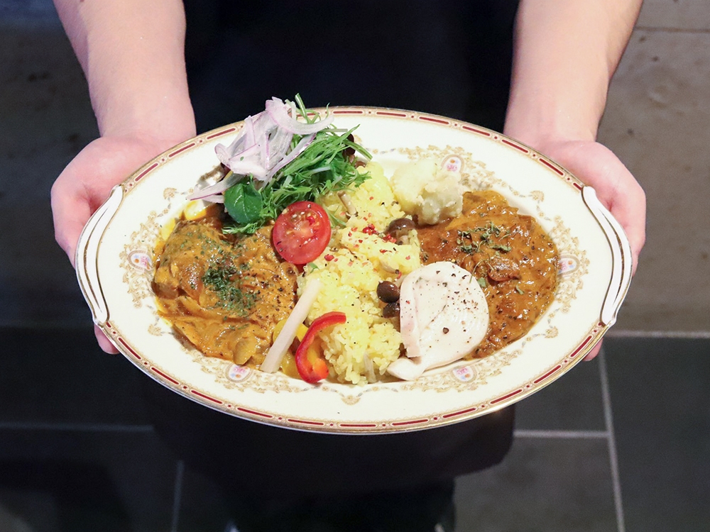 774:合いがけカレー「両方かけちゃう」例