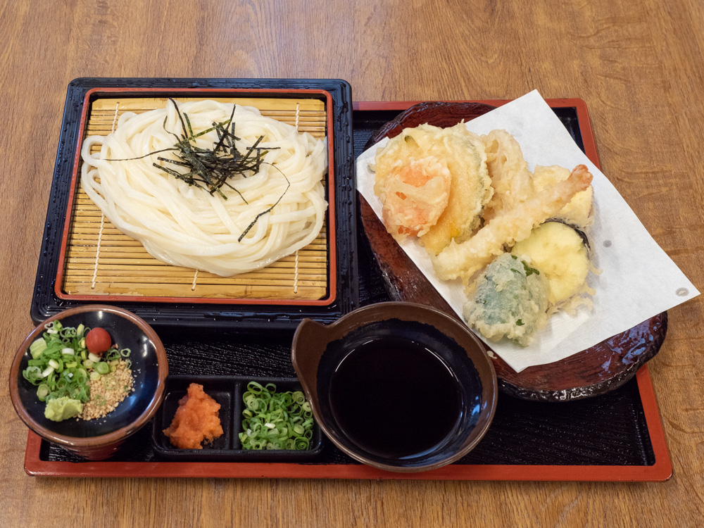 蔵:天ザルうどん
