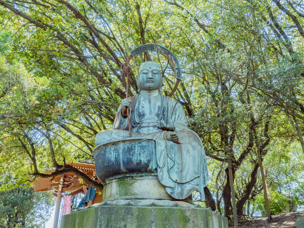 円通寺:青銅露座地蔵菩薩座像